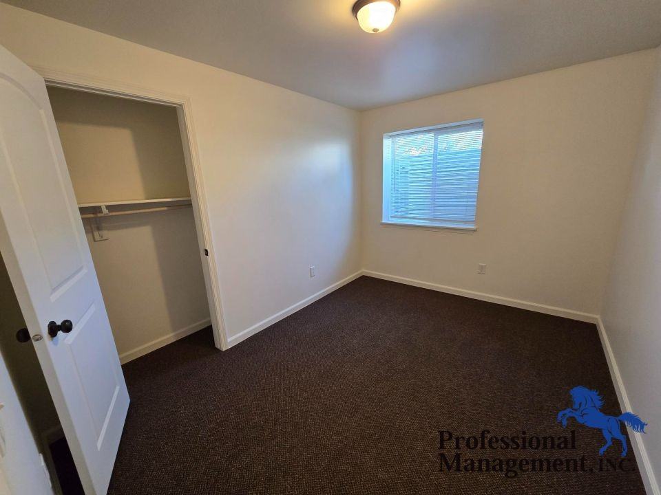 4117 State Ave - Photo 7 of 9