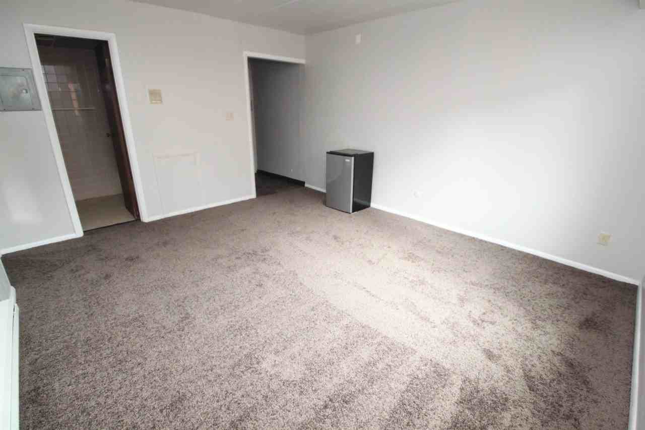 325 N Craig St #404A - Photo 4 of 4