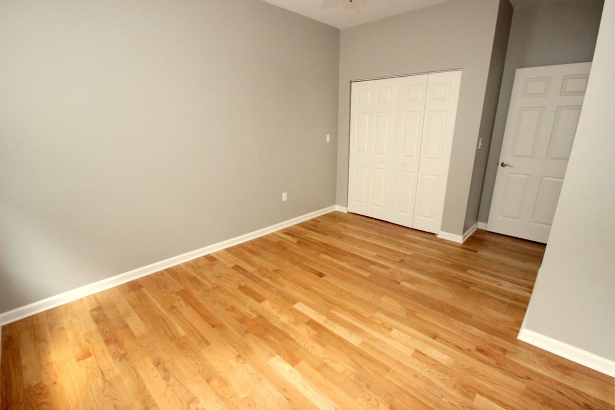 816 S Negley Ave #2 - Photo 2 of 8