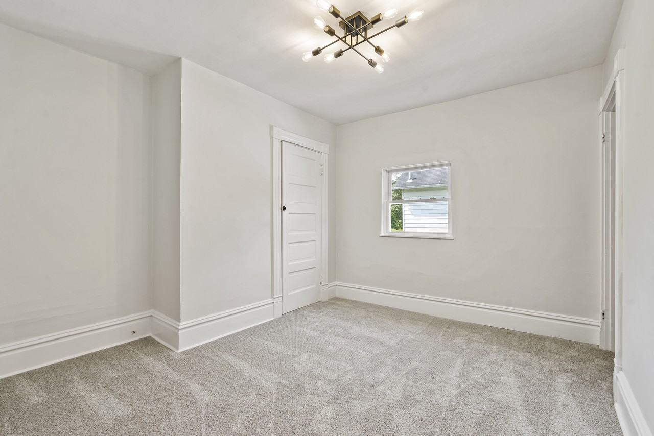 2723 Kingwood Street - Photo 3 of 29