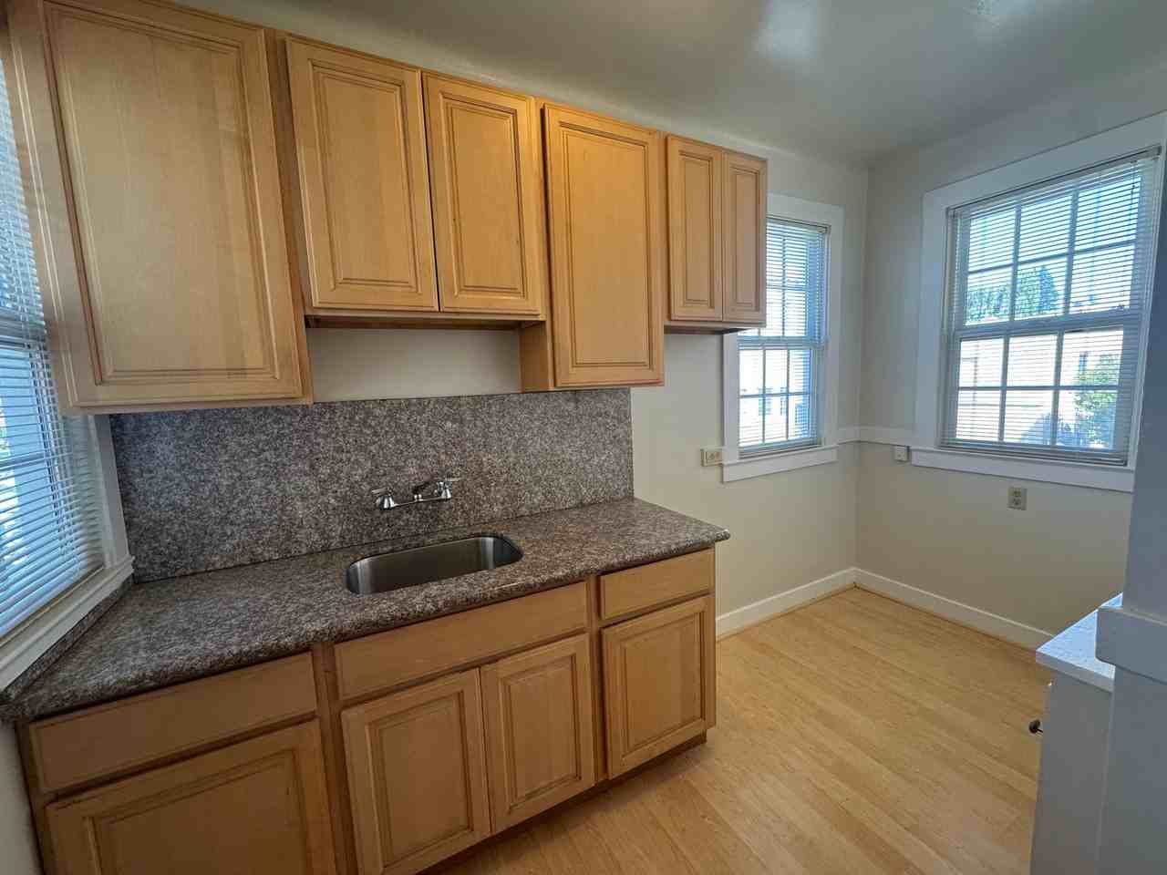 2417 Virginia St - Photo 3 of 9