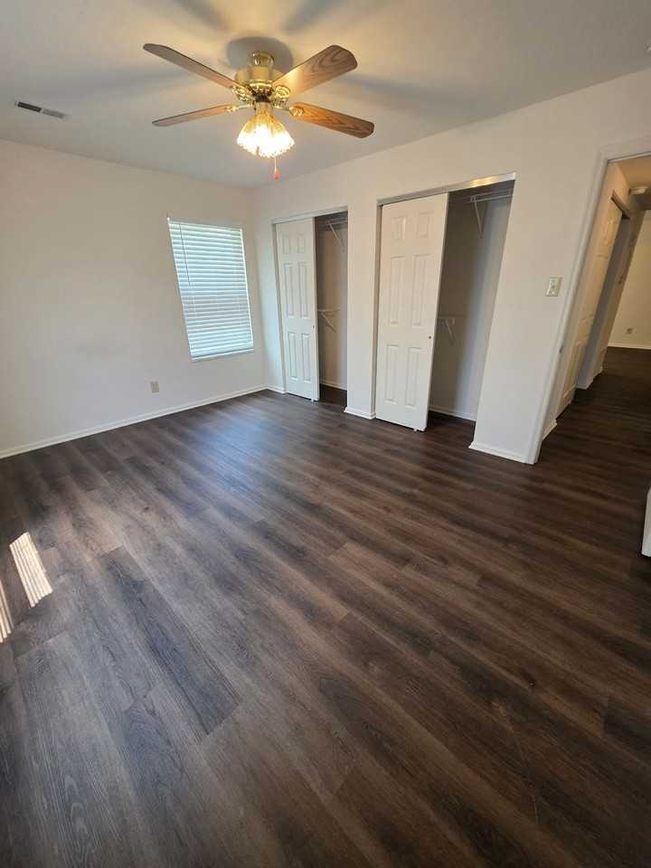 Autumn Ridge - Photo 2 of 17