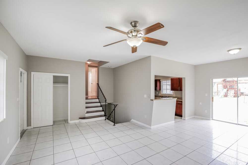 19820 Nw 12th Ave - Photo 5 of 17