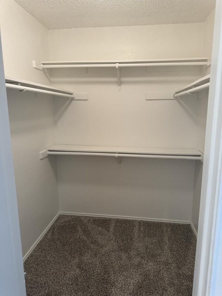 5918 Westcreek Dr - Photo 2 of 14