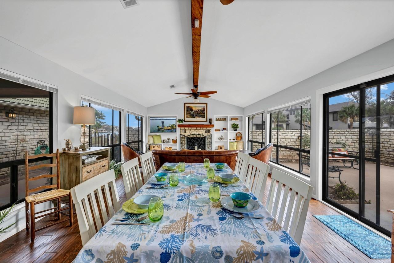 202 Lighthouse Dr - Photo 2 of 30