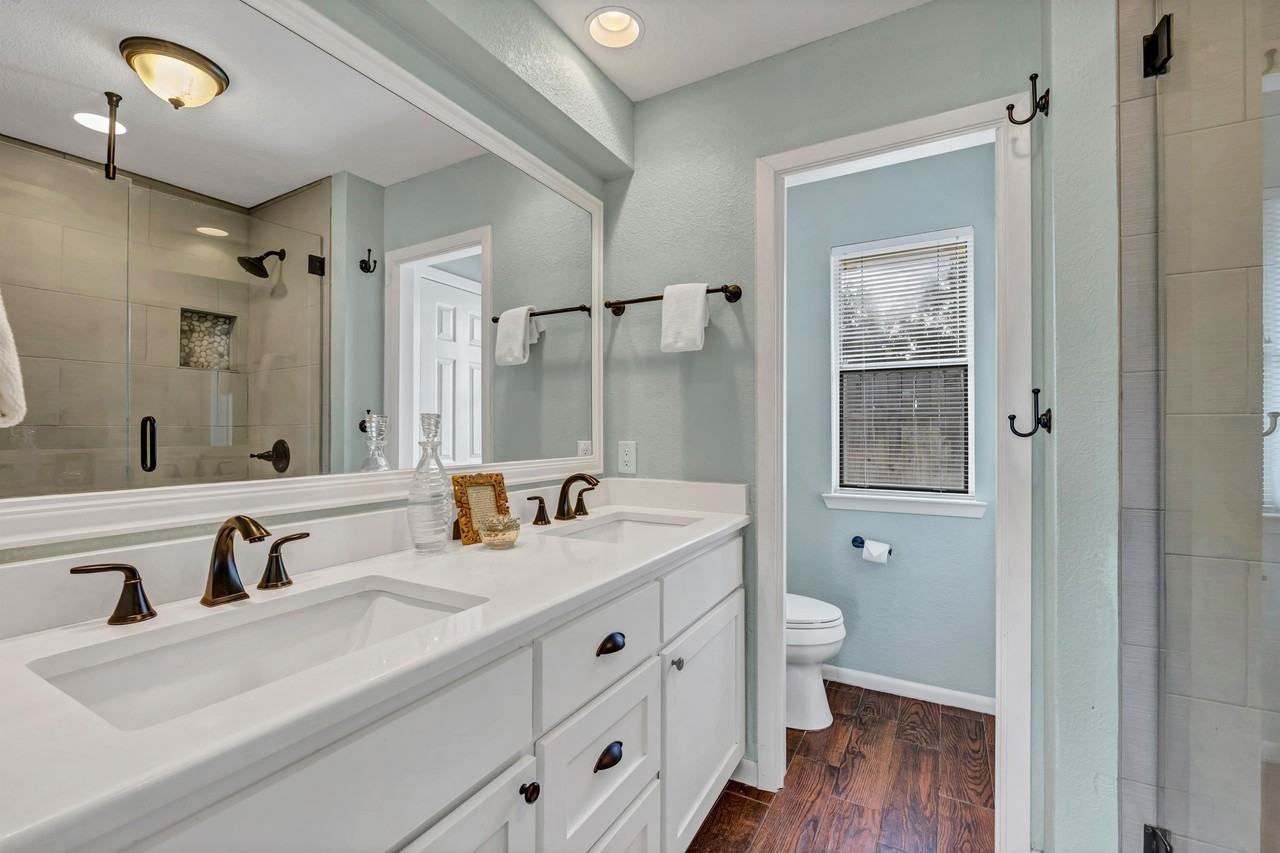 202 Lighthouse Dr - Photo 7 of 30