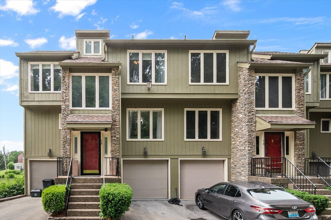 15 Harrods Landing Dr - Photo 3 of 44