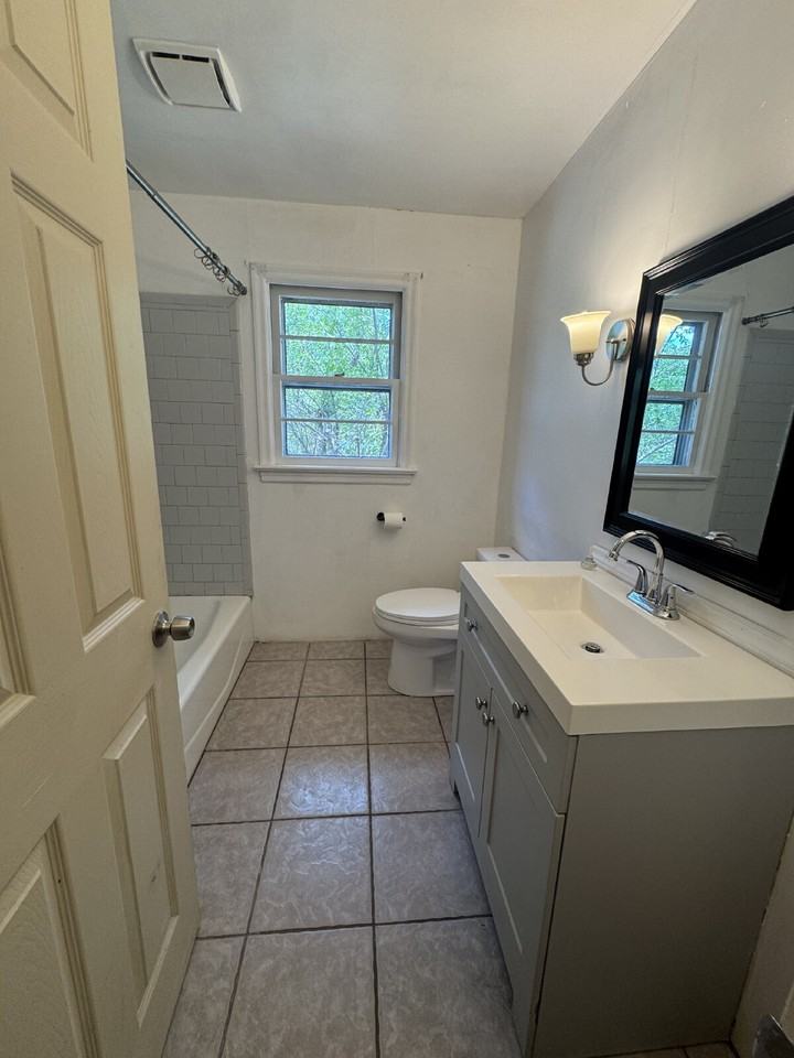 707 Rhodes Park Dr - Photo 6 of 11