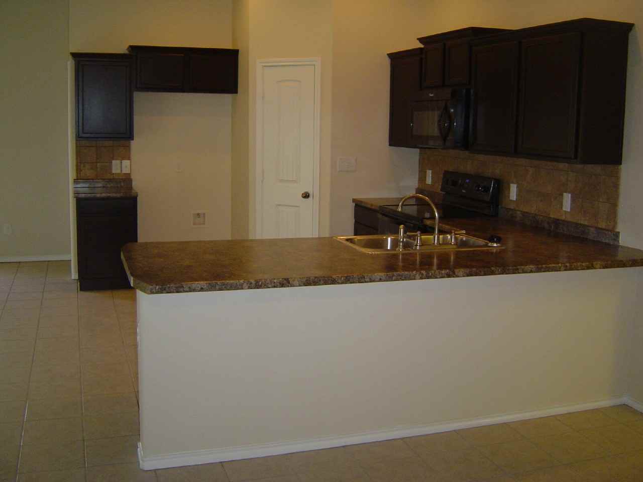 5740 110th St - Photo 3 of 11