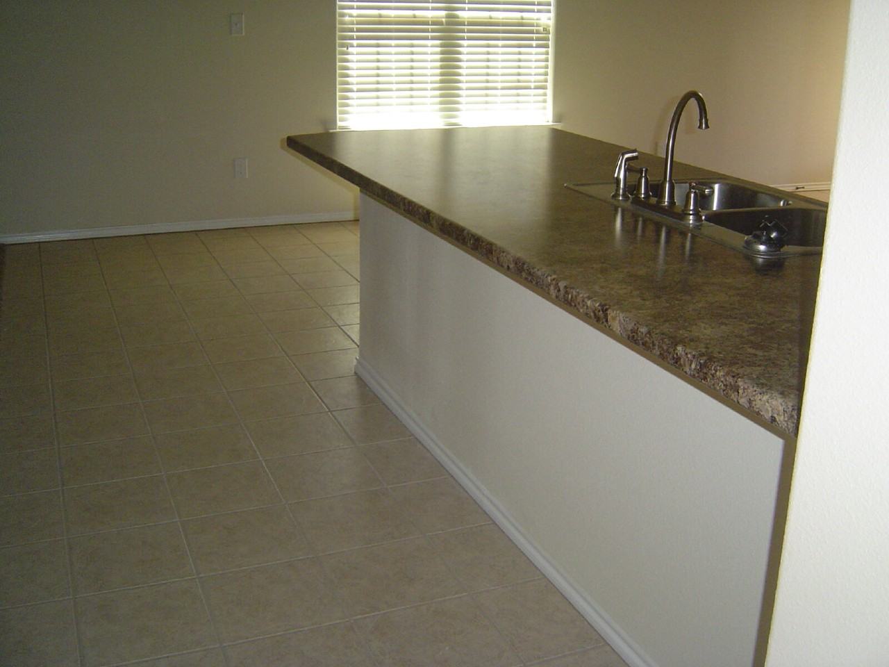 5740 110th St - Photo 4 of 11