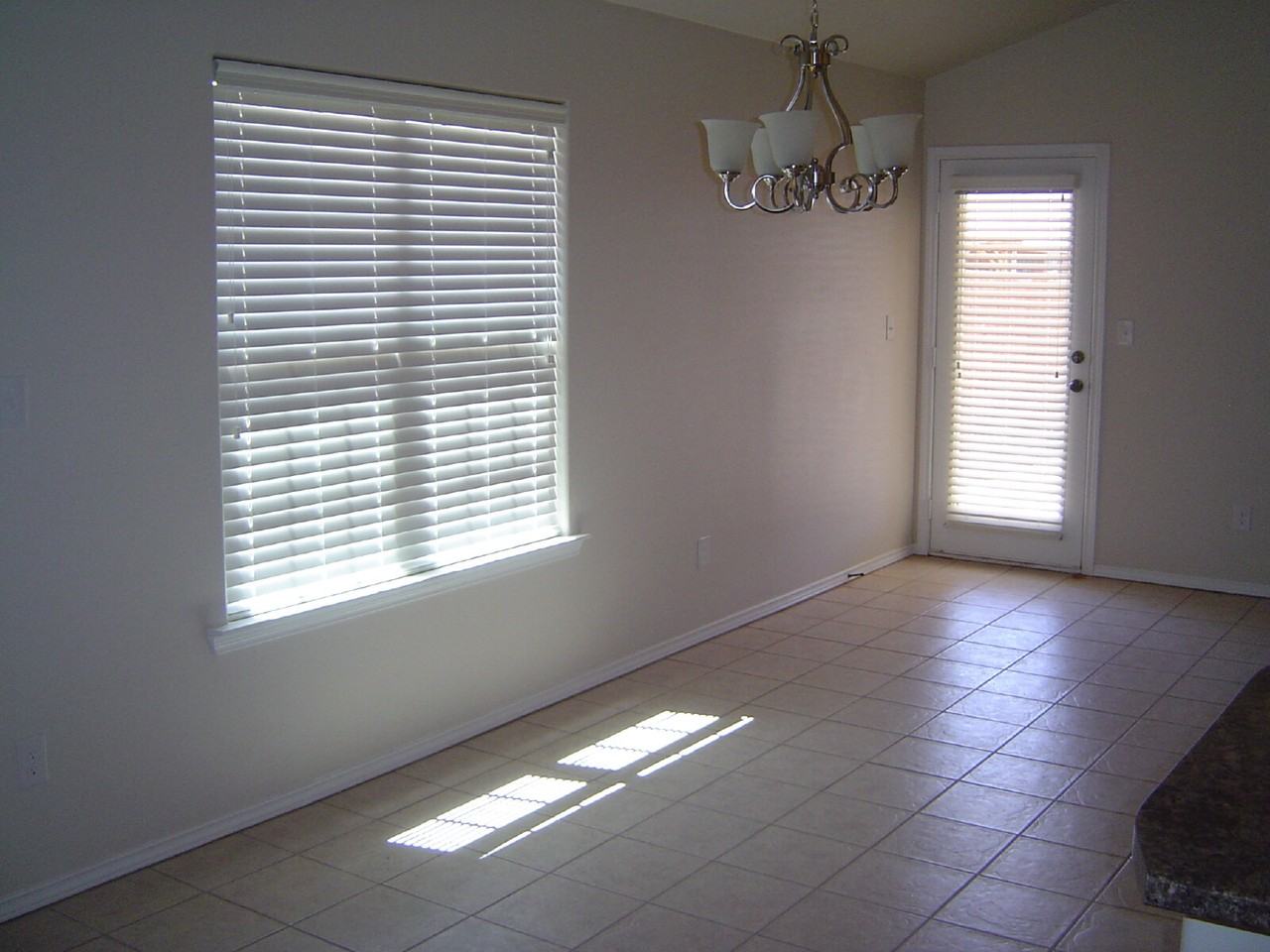 5740 110th St - Photo 5 of 11