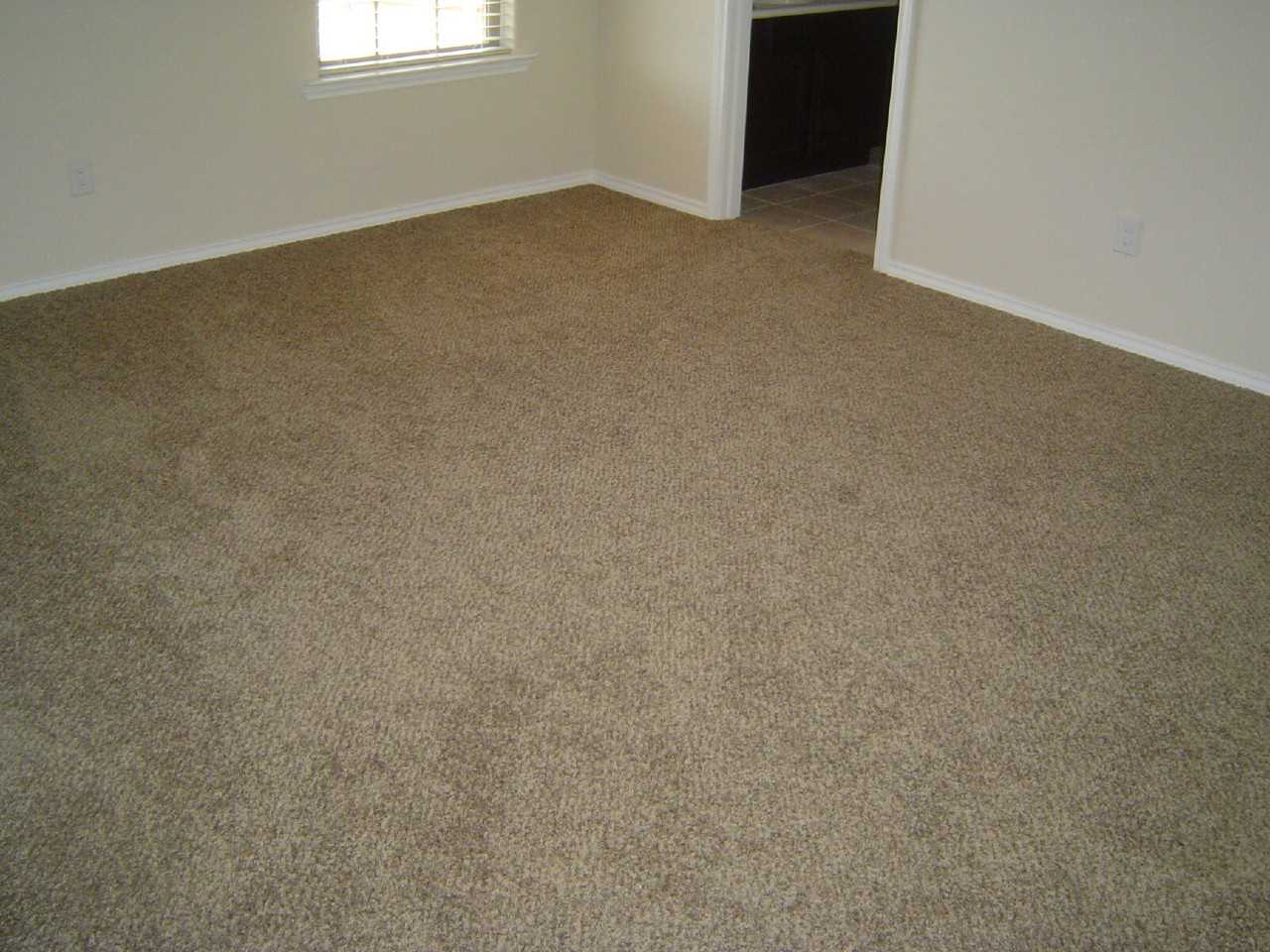 5740 110th St - Photo 7 of 11