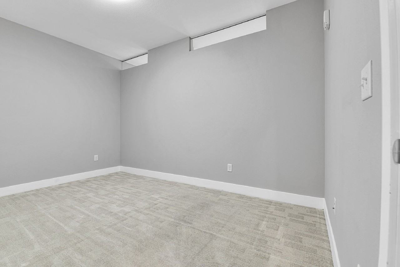 2374 S University Blvd #306 - Photo 4 of 33