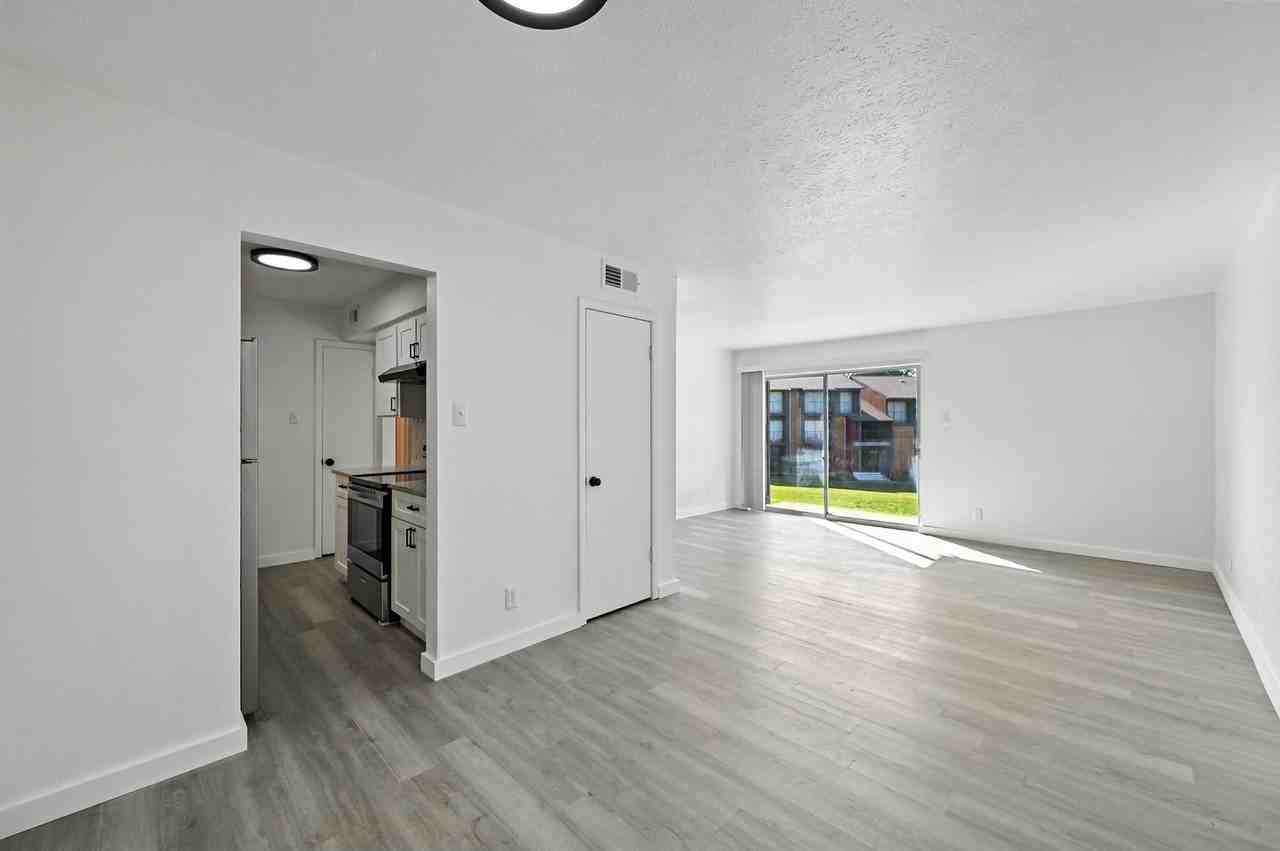 South Crest Apartments: All Bills Paid - Photo 2 of 50