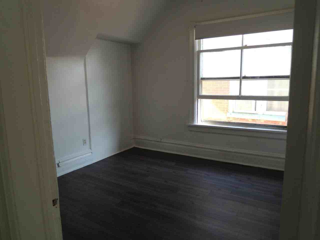 68 N Lincoln St #3 - Photo 6 of 12