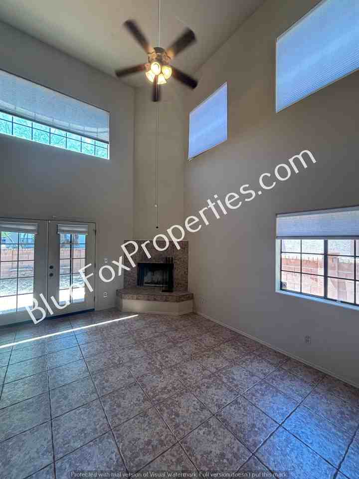 231 N Ashbury Ln - Photo 2 of 22