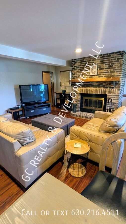 27W181 Jewell Rd - Photo 3 of 5