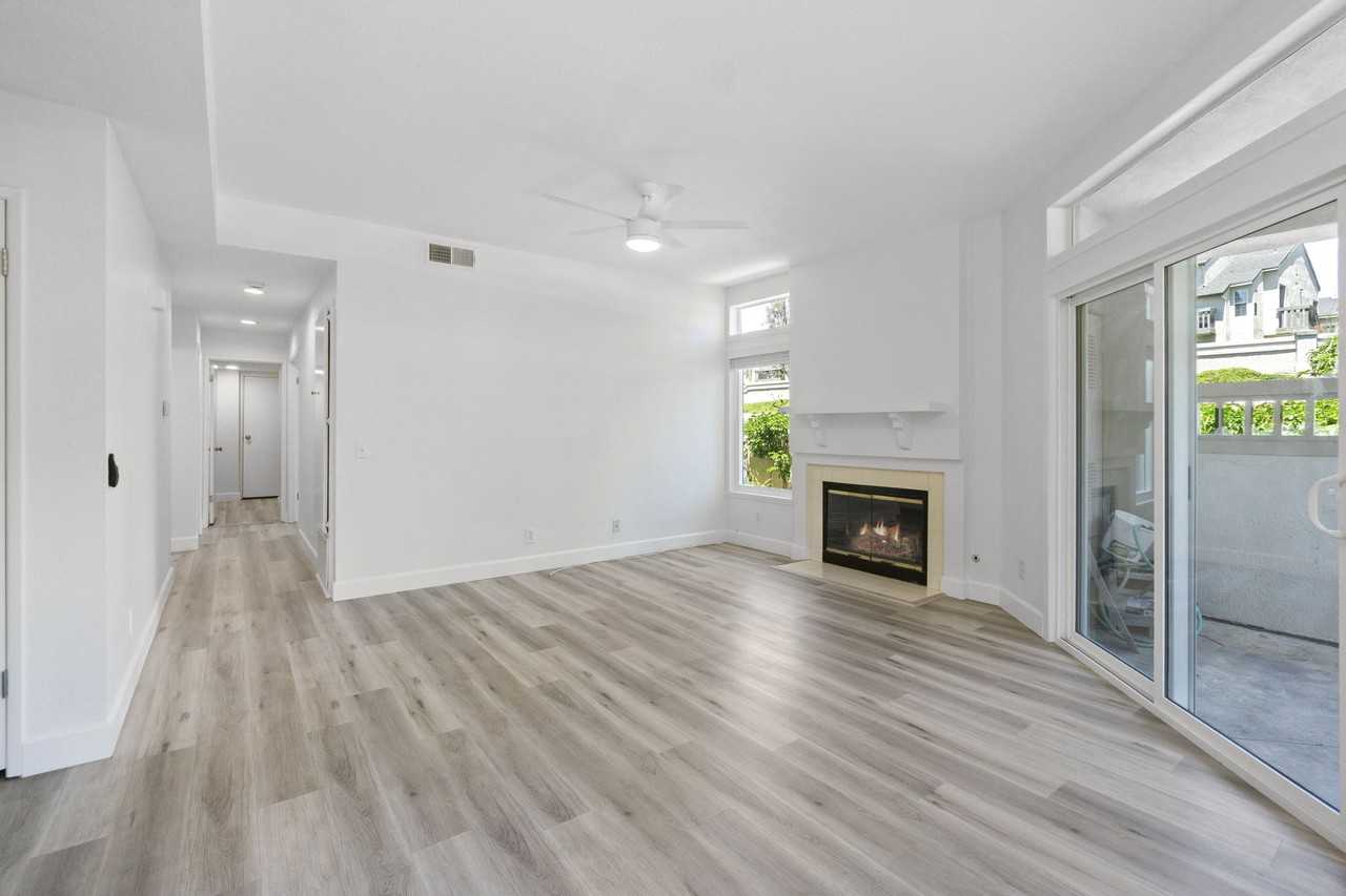 4 Orlando Ct #32 - Photo 2 of 17