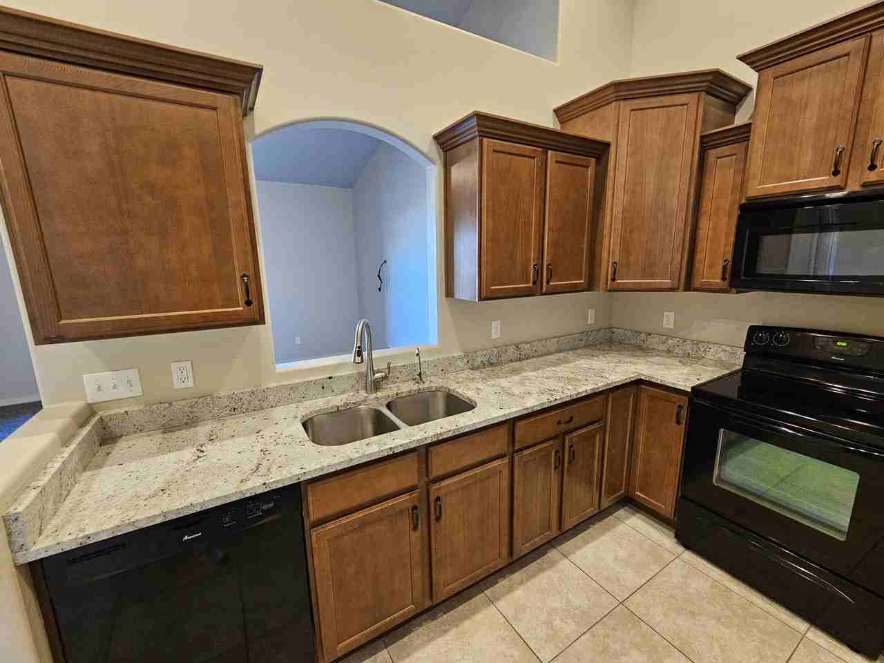 203 E Jordan Ridge Blvd #210 - Photo 2 of 27