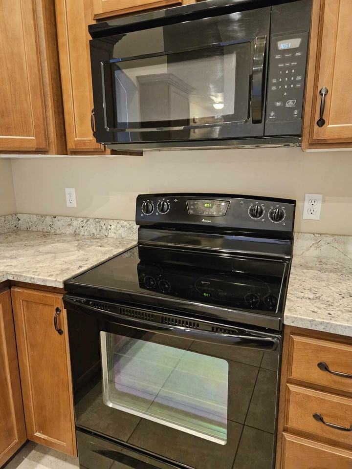 203 E Jordan Ridge Blvd #210 - Photo 7 of 27