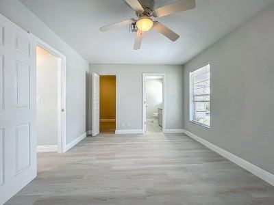 5542 32nd Ave Sw #NA - Photo 3 of 39