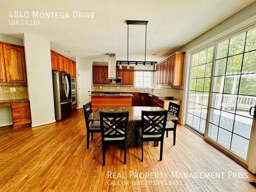 4840 Montega Dr - Photo 2 of 15