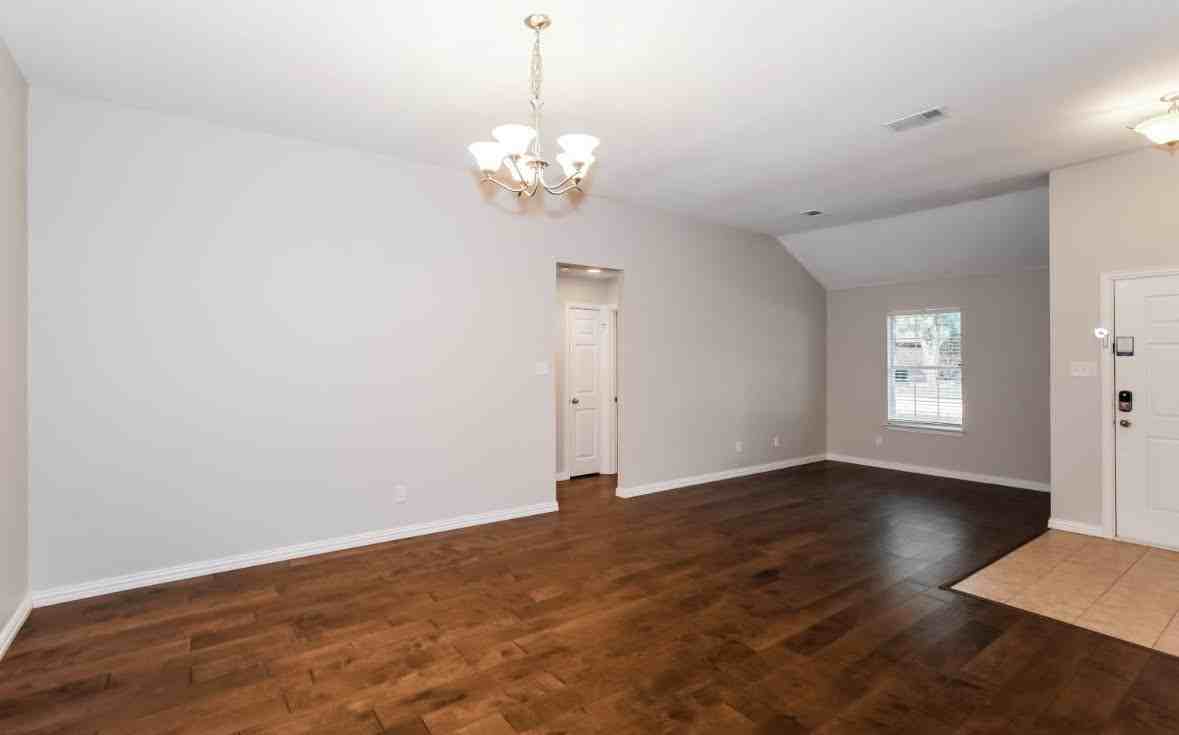 5302 Spicewood Dr #NA - Photo 2 of 7