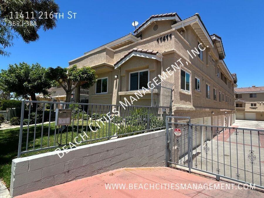 11411 216th St - Photo 2 of 38