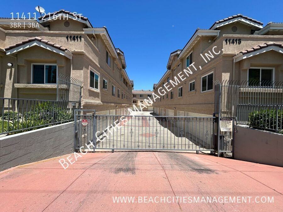 11411 216th St - Photo 3 of 38