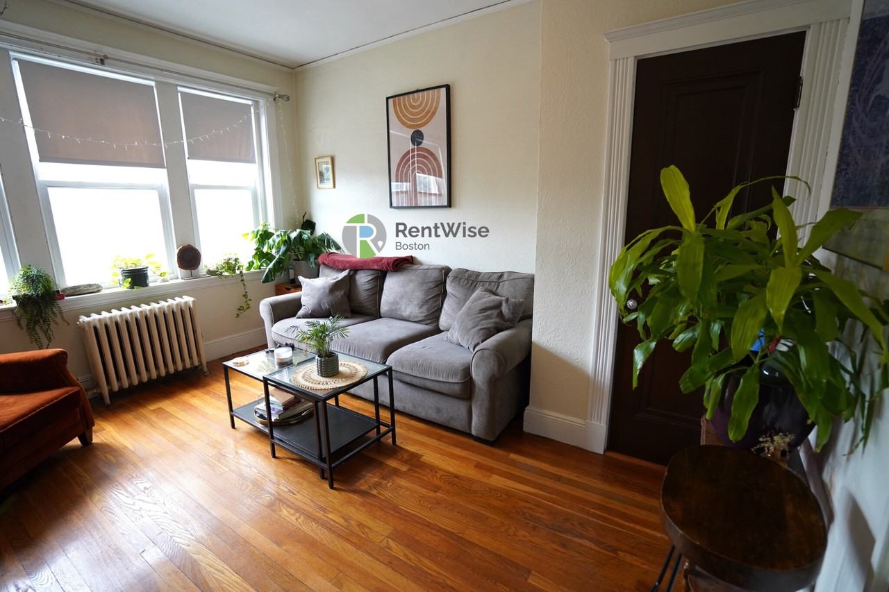 1800 Commonwealth Avenue #23 - Photo 2 of 16