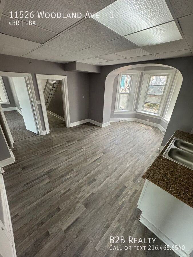 11526 Woodland Ave #1 - Photo 3 of 31