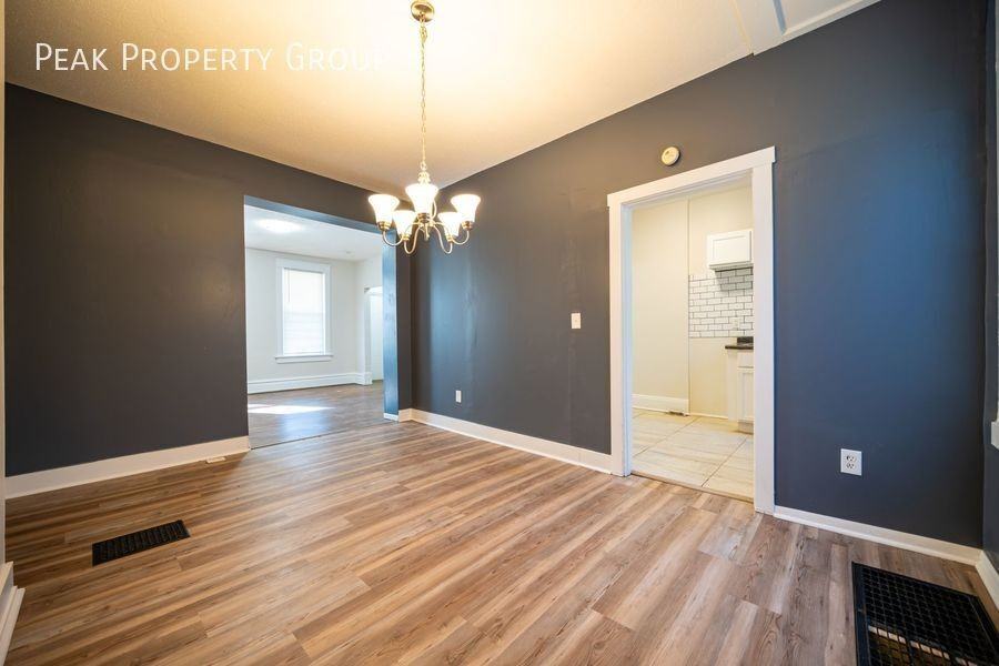 1006 Mcallister Ave - Photo 3 of 11