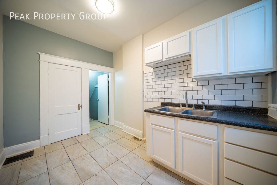 1006 Mcallister Ave - Photo 5 of 11