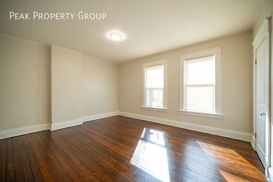 1006 Mcallister Ave - Photo 6 of 11