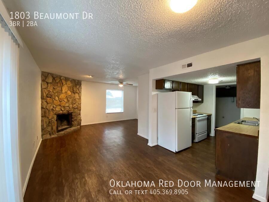 1803 Beaumont Dr - Photo 2 of 25