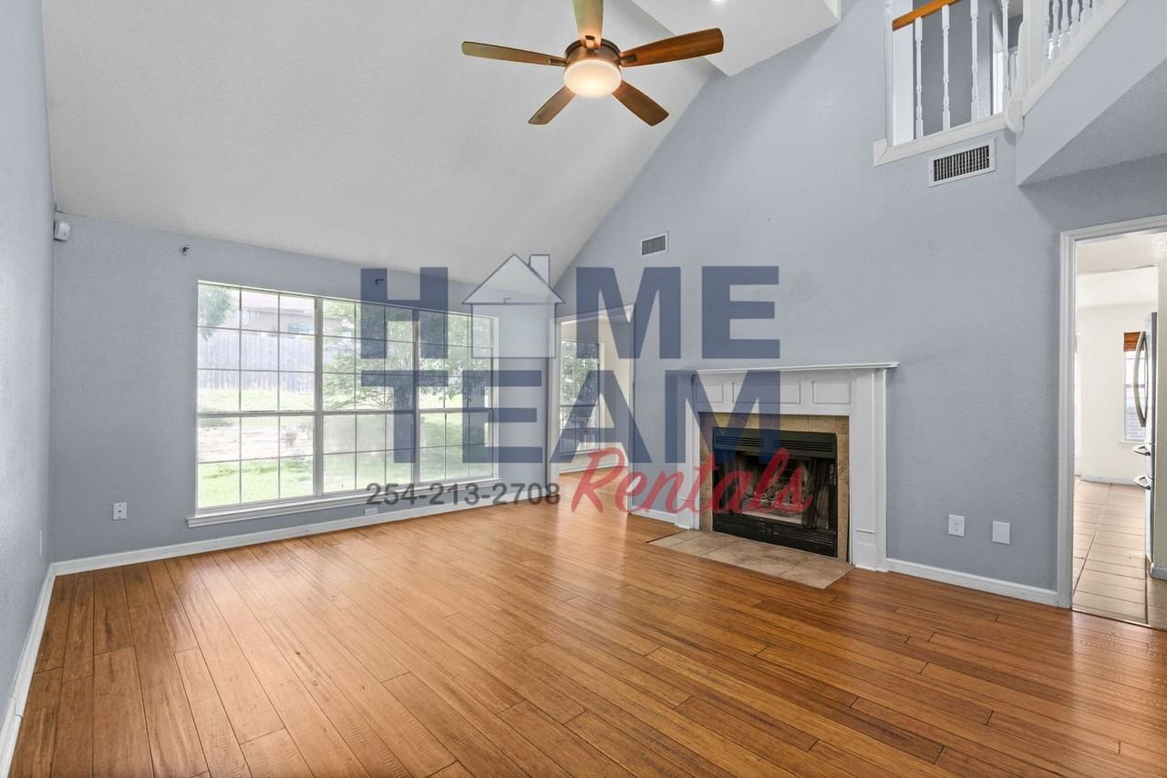 714 Silver Creek Dr - Photo 2 of 17