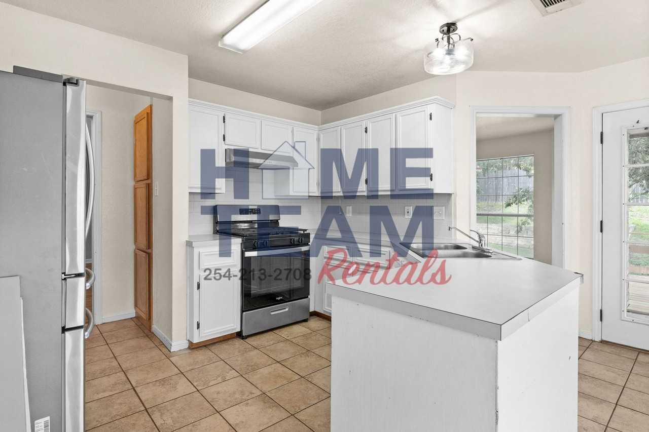 714 Silver Creek Dr - Photo 6 of 17