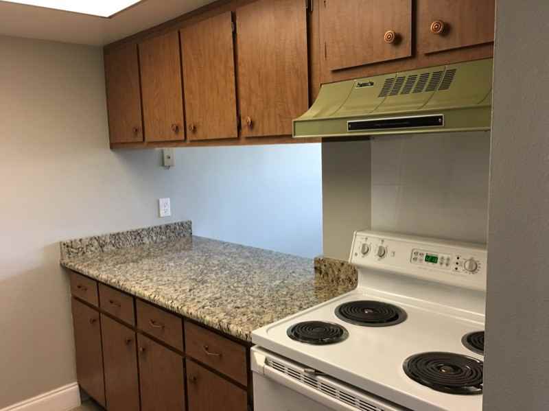 Essex Ct - Photo 3 of 10