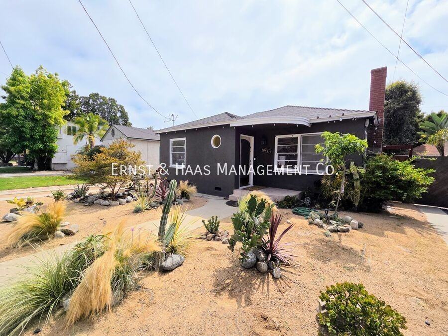 1067 Ximeno Ave - Photo 2 of 31