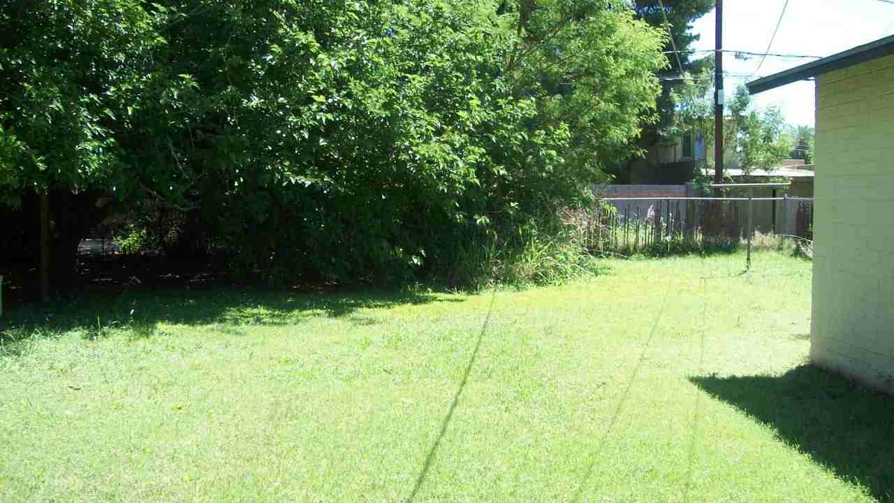 1023 S Ash Ave - Photo 4 of 5