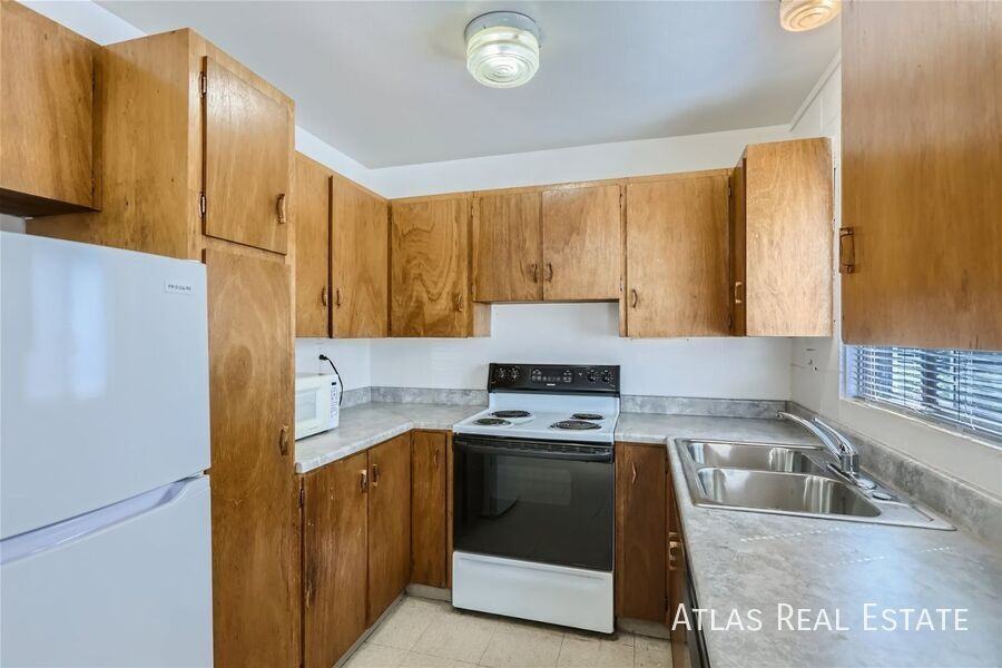 708 E Alpert Ct #6 - Photo 3 of 12