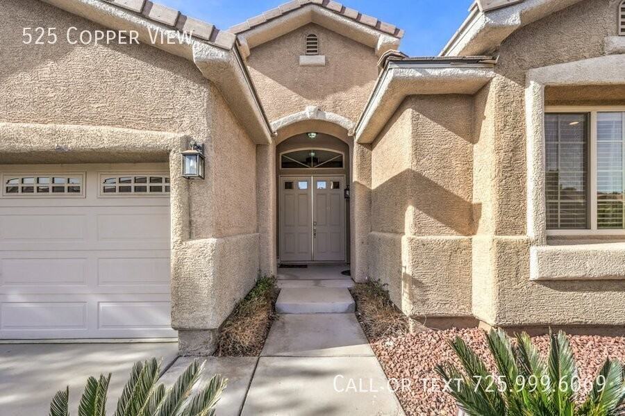 525 Copper View St - Photo 6 of 47