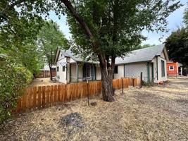 featured image of 527 E 4th Ave