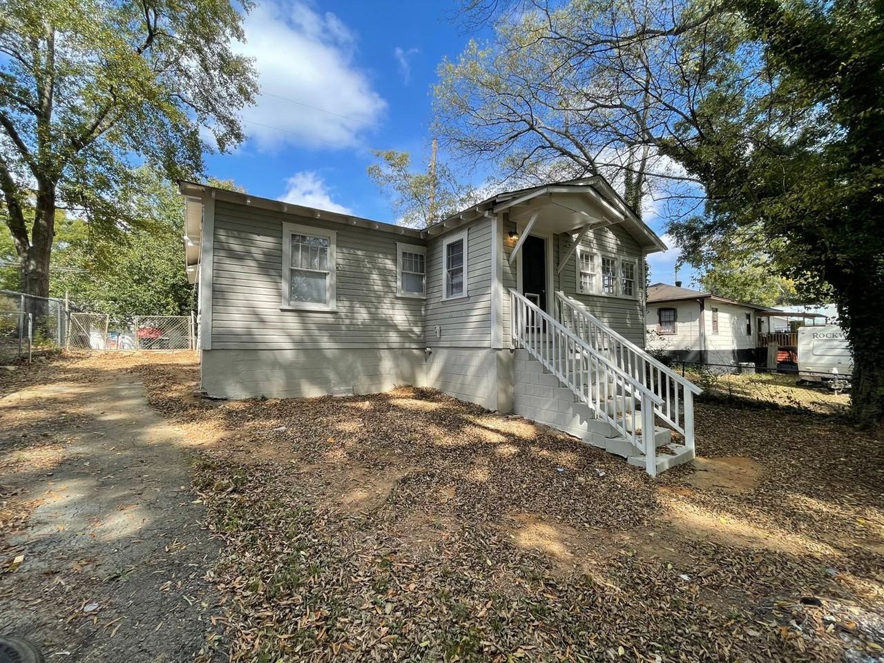 106 Crescent Ave Sw - Photo 3 of 20