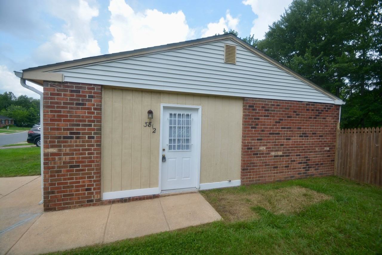 38 1/2 Verdi Cir - Photo 2 of 21
