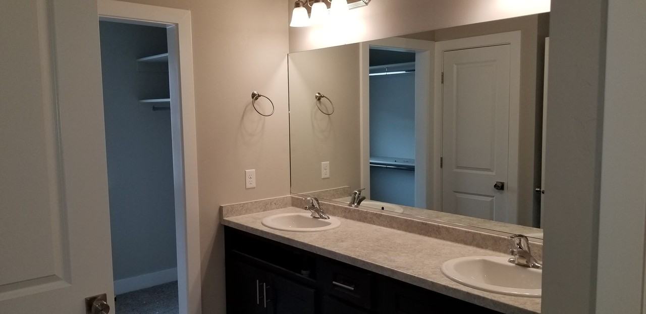 3058 N 275 E - Photo 2 of 27