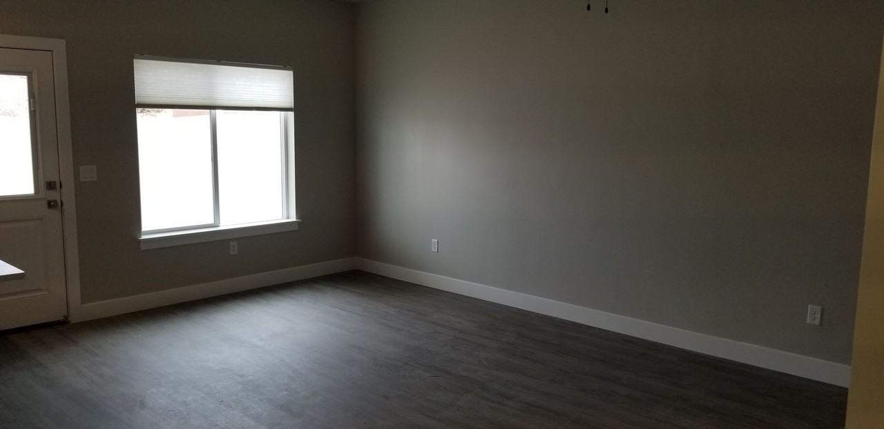 3058 N 275 E - Photo 7 of 27