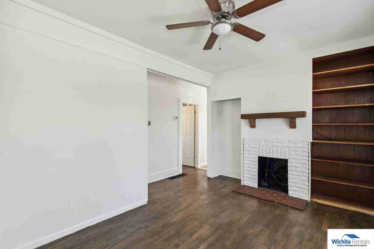 2233 W Douglas Ave - Photo 3 of 15