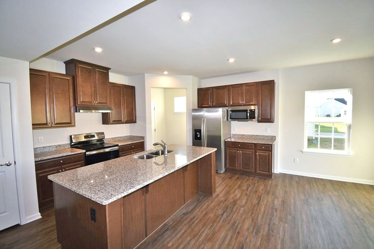 2960 Leatherwood Dr - Photo 2 of 22