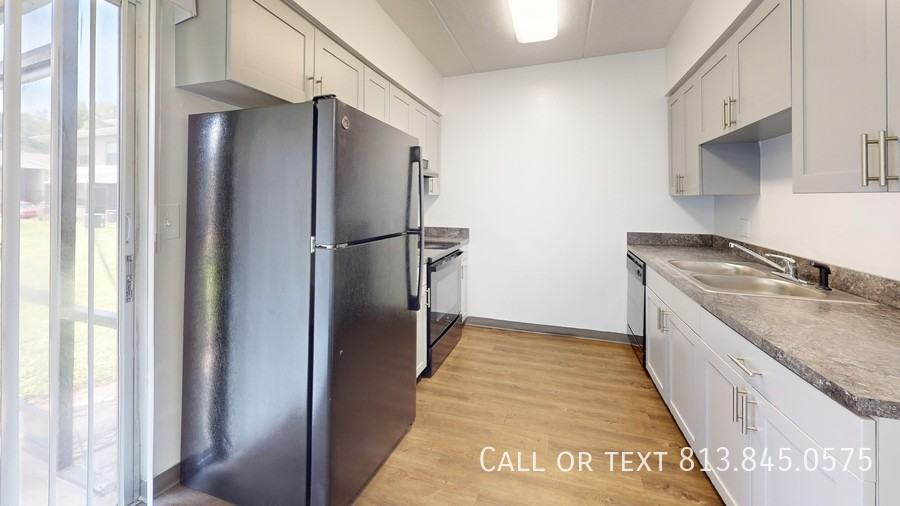 2218 Whispering Pines Dr - Photo 4 of 8